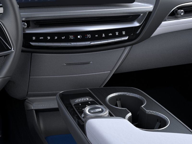 2025 Cadillac LYRIQ Luxury 3