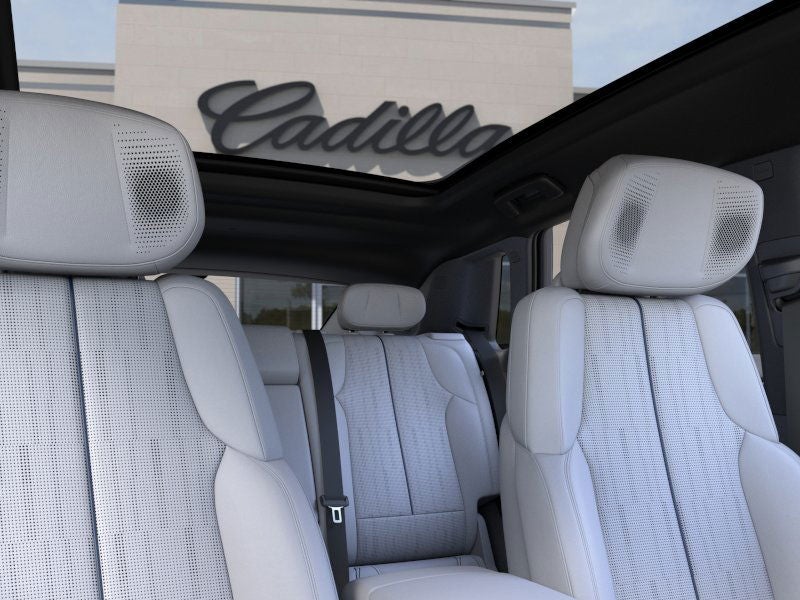 2025 Cadillac LYRIQ Luxury 3