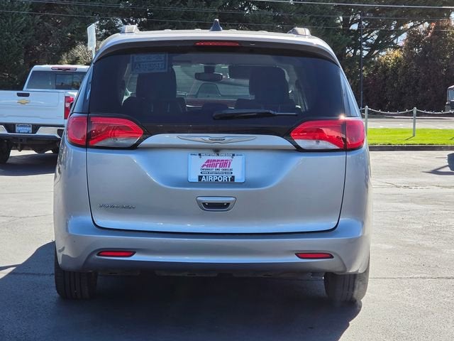 2021 Chrysler Voyager LXI