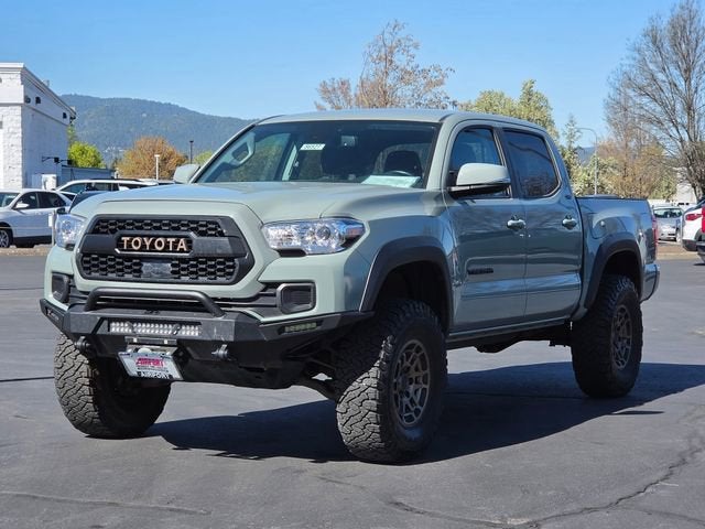 2022 Toyota Tacoma 4WD SR