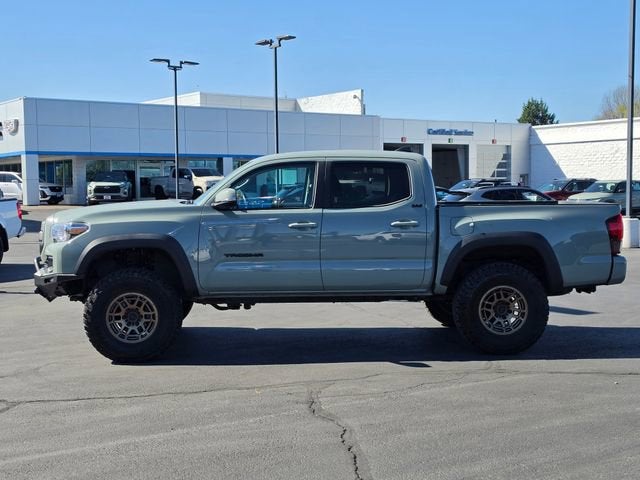 2022 Toyota Tacoma 4WD SR